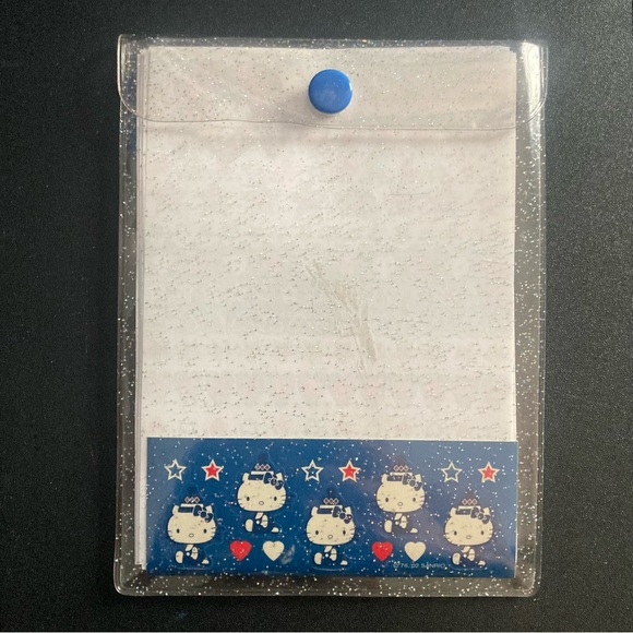 Hello Kitty Winter Letter Set ❤️🤍💙 - Picture 2 of 3